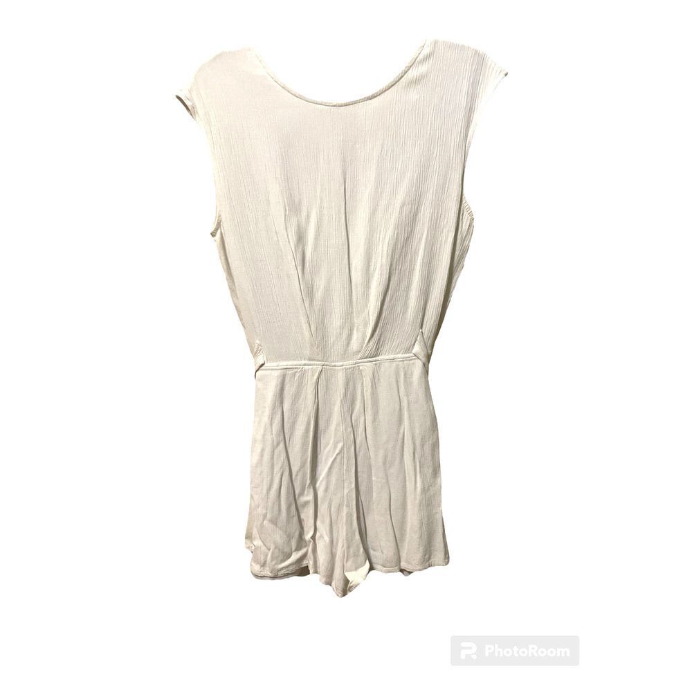 Caramela Chic White Linen Romper Open Back & Waist Tie | Size L | Summer Fashion